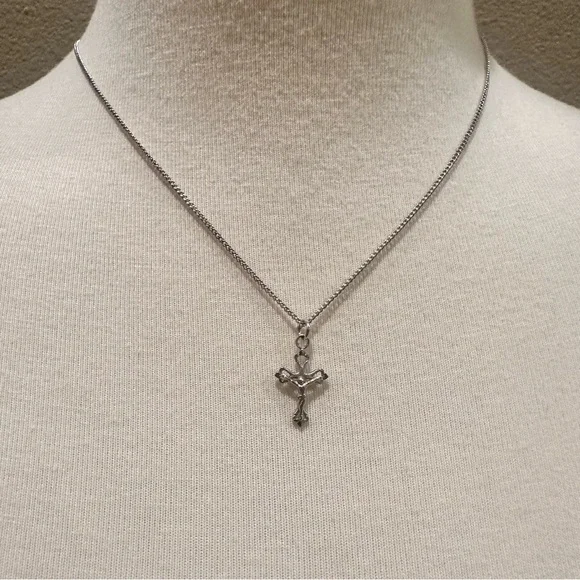 Elegant Sterling Silver Cross Pendant Crucifix Necklace on Stainless Steel Chain - Picture 7 of 10